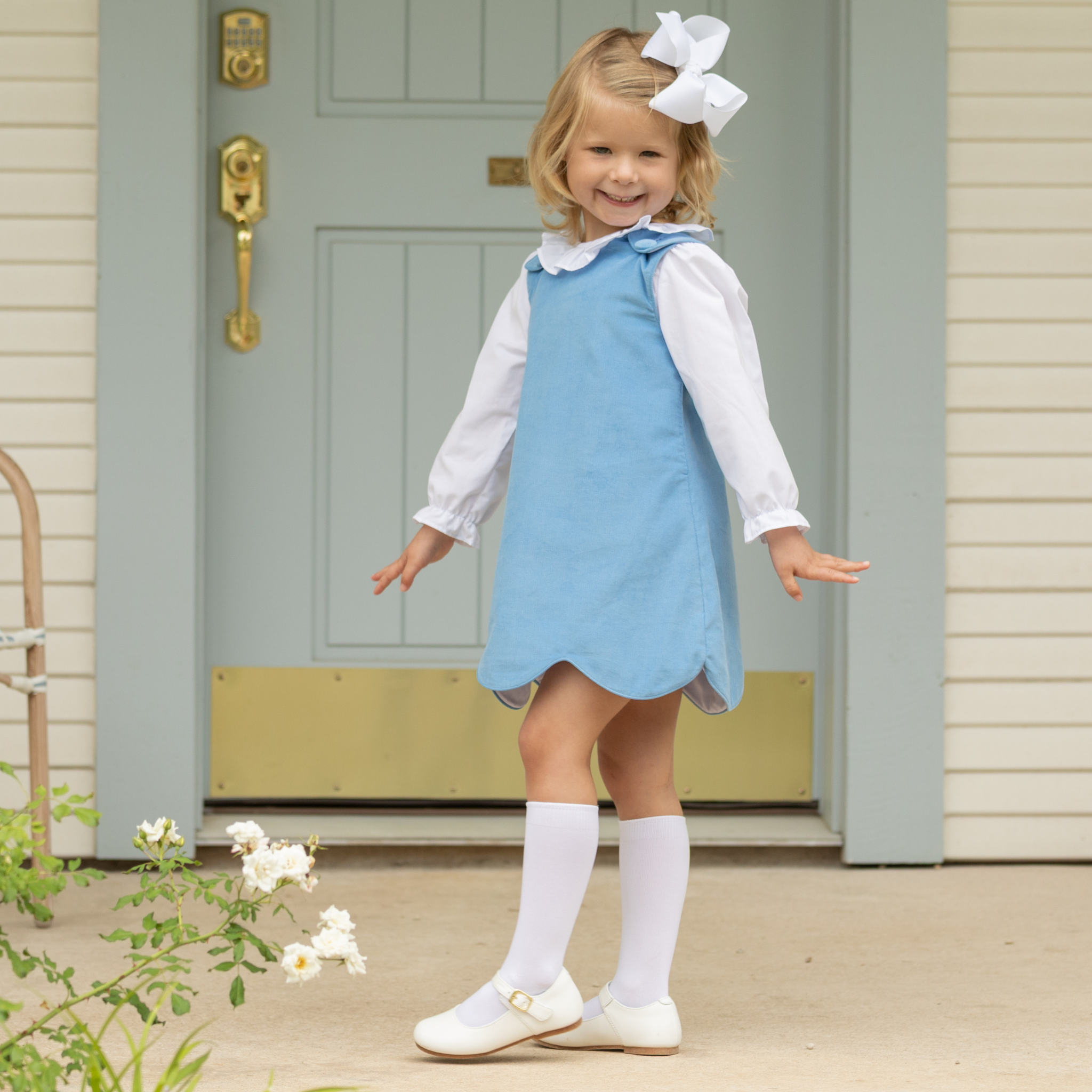 Classic girls Mary Jane holiday shoes by L’Amour, timeless Christmas dress shoes for girls, perfect with tartan dresses and Henry Duvall holiday outfits
