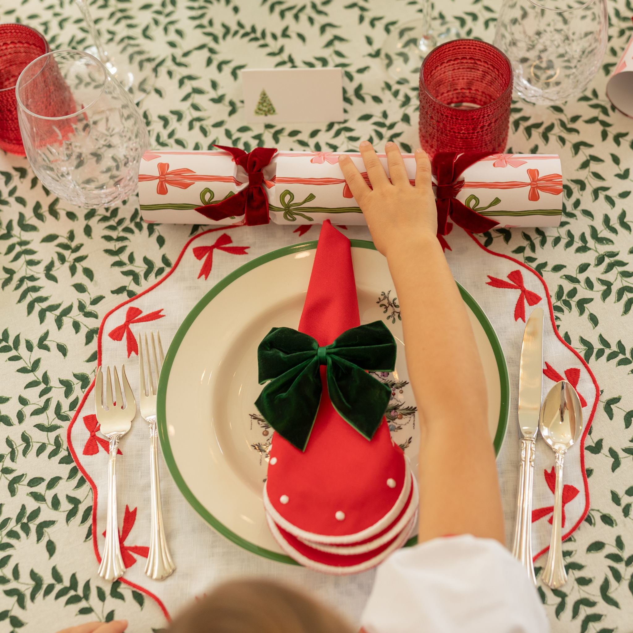 Beautiful handmade Christmas crackers imported from the UK