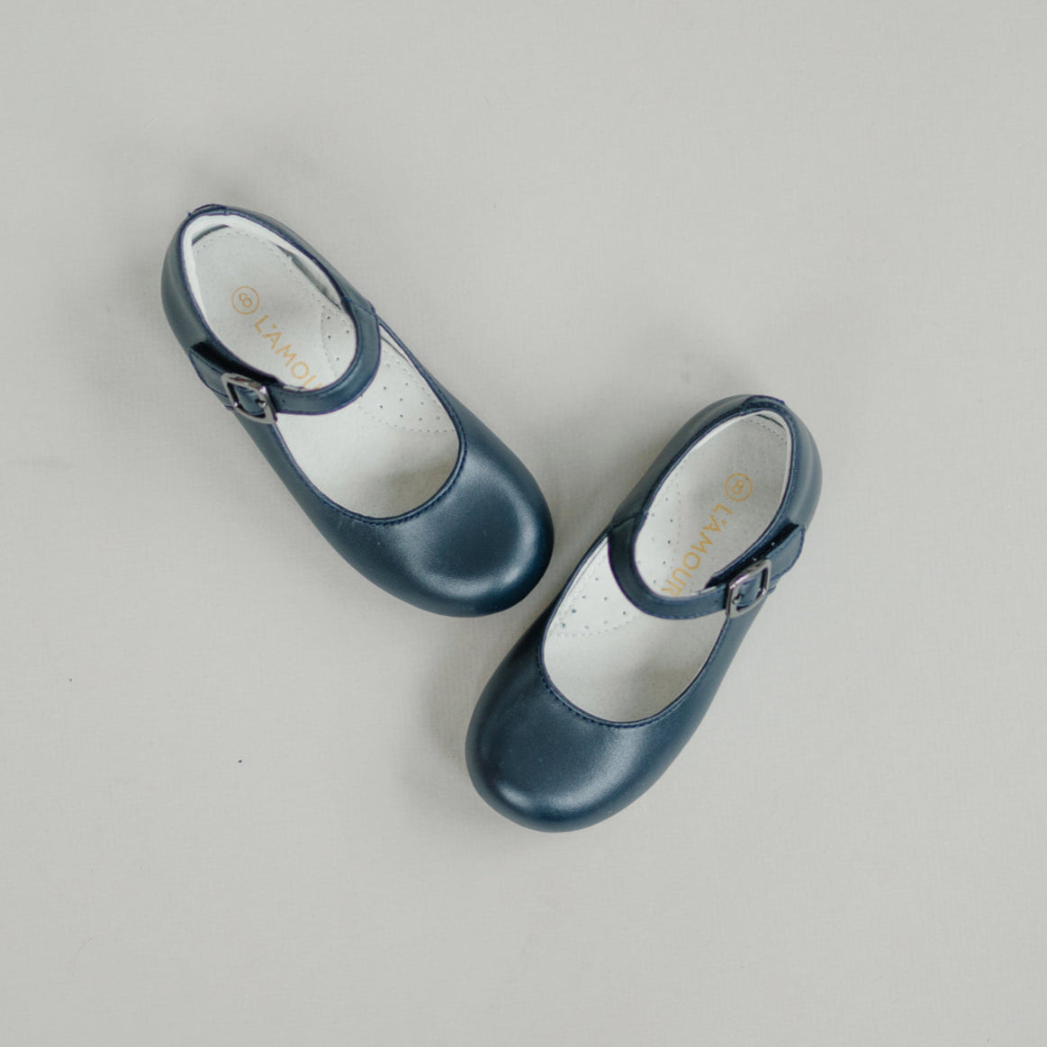 Classic girls Mary Jane holiday shoes by L’Amour, timeless Christmas dress shoes for girls, perfect with tartan dresses and Henry Duvall holiday outfits