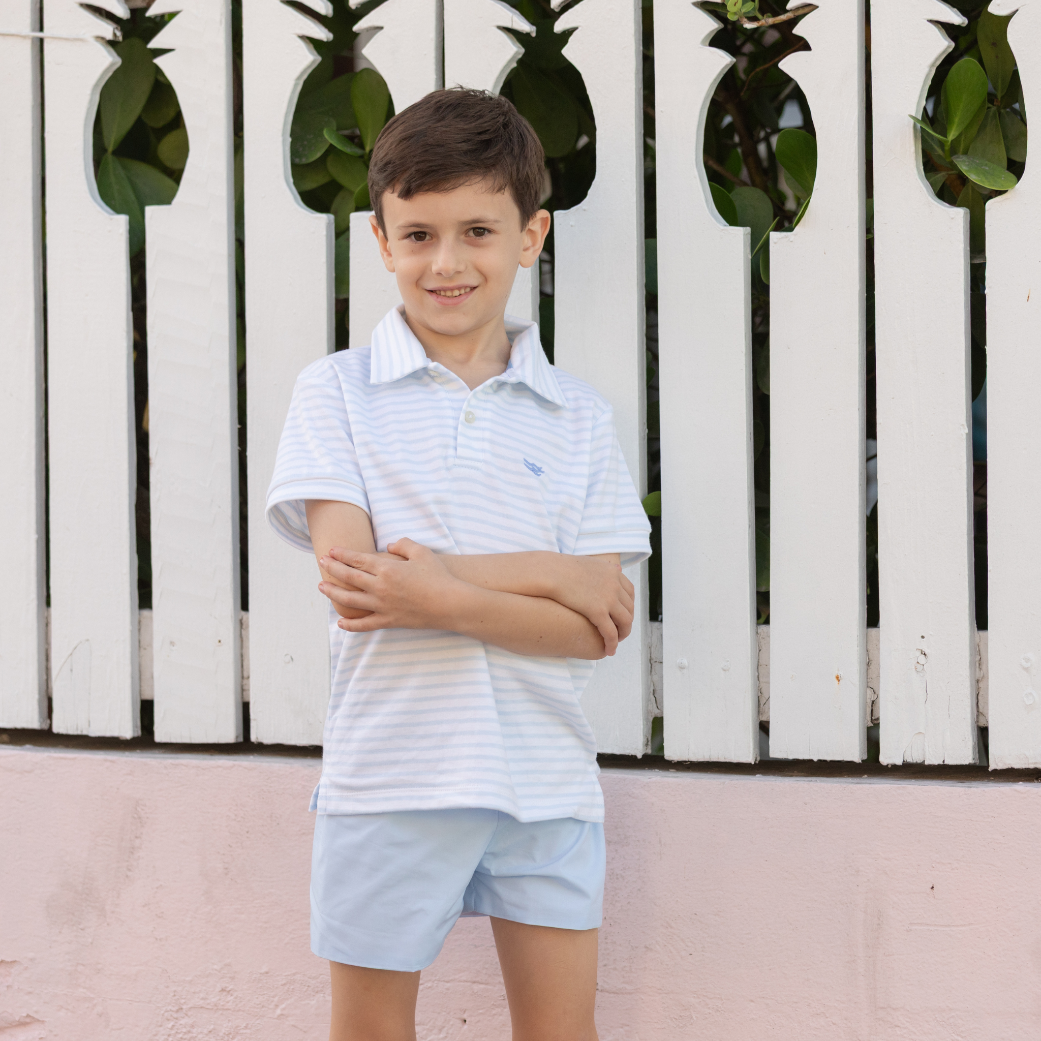 Boys’ light blue spring dress shorts in crisp cotton with flat front and elastic back waistband, by Henry Duvall – versatile for Easter, portraits, and warm-weather occasions.