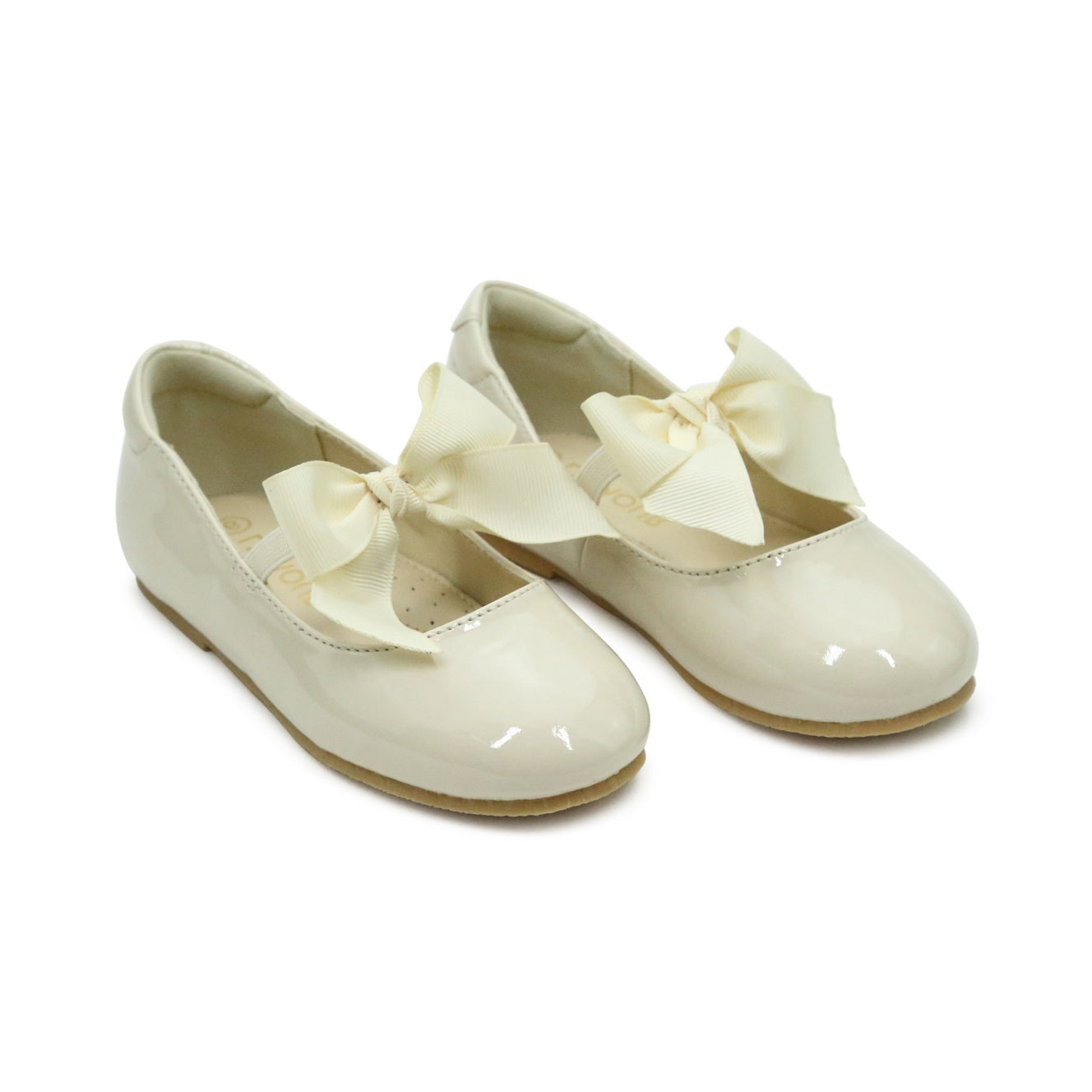 Girls patent leather Mary Jane flats by L’Amour with grosgrain bow elastic strap, perfect for fall parties, portraits, and coordinating with Henry Duvall dresses