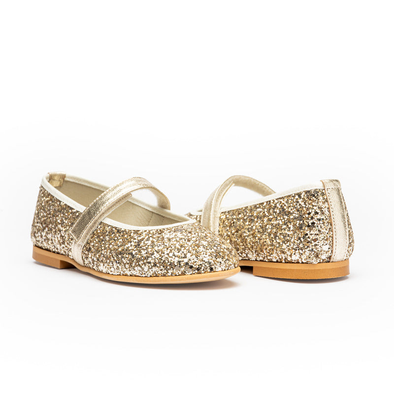 Childrenchic Stella silver glitter Mary Jane shoes for girls with adjustable strap, perfect for fall parties, holiday outfits, and sparkling special occasion style at Henry Duvall