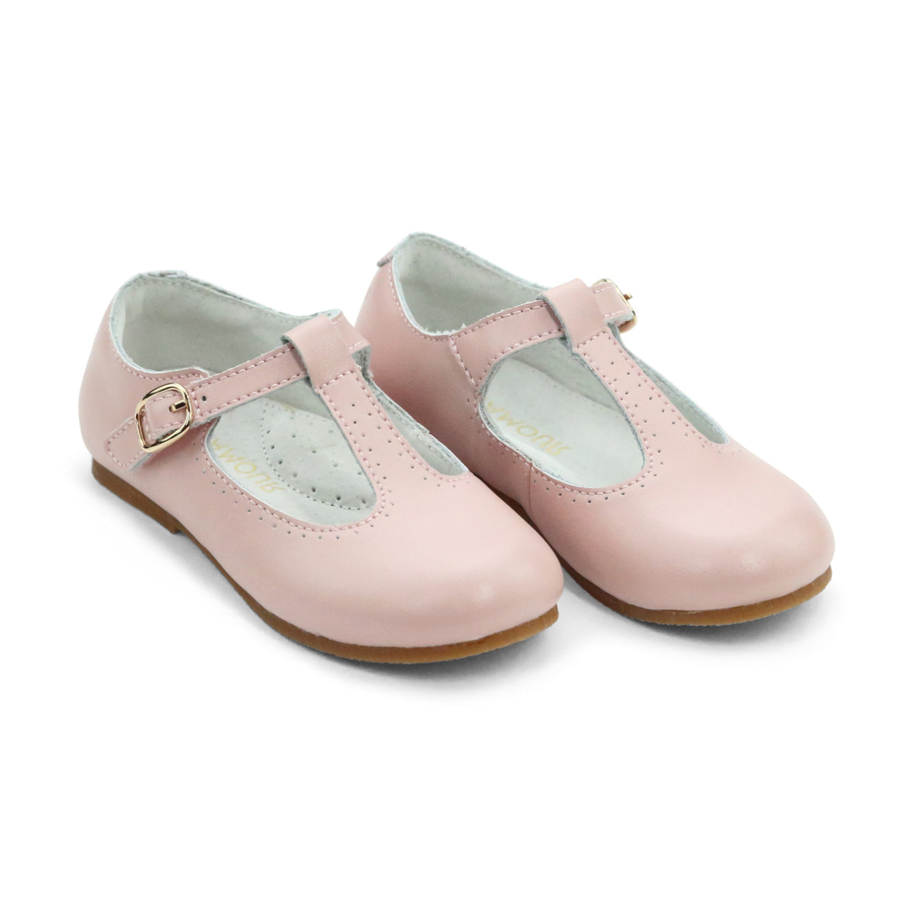 L’Amour Eleanor T-strap Mary Jane shoes for girls in smooth leather with classic cutouts, ideal for fall outfits, family photos, and coordinating with Henry Duvall collections