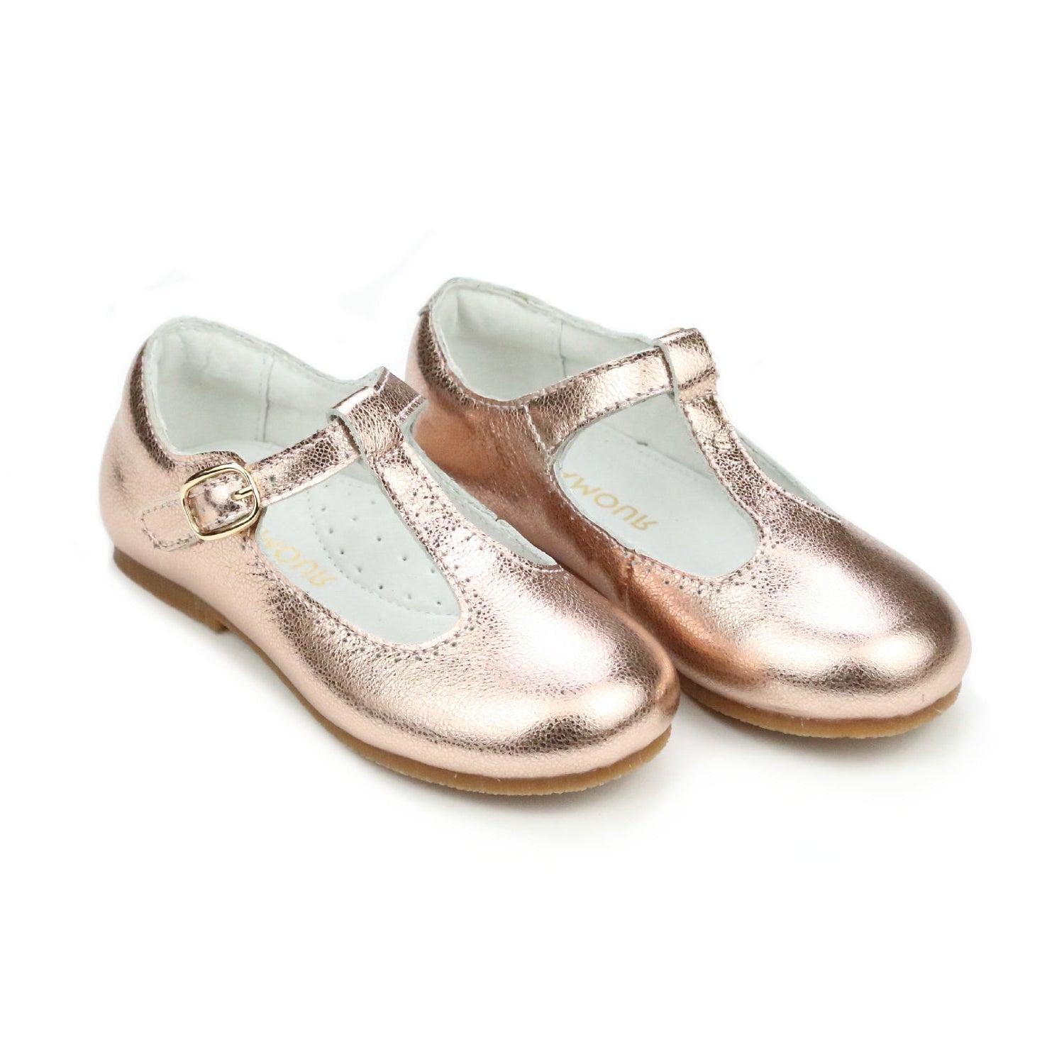 L’Amour Eleanor T-strap Mary Jane shoes for girls in smooth leather with classic cutouts, ideal for fall outfits, family photos, and coordinating with Henry Duvall collections