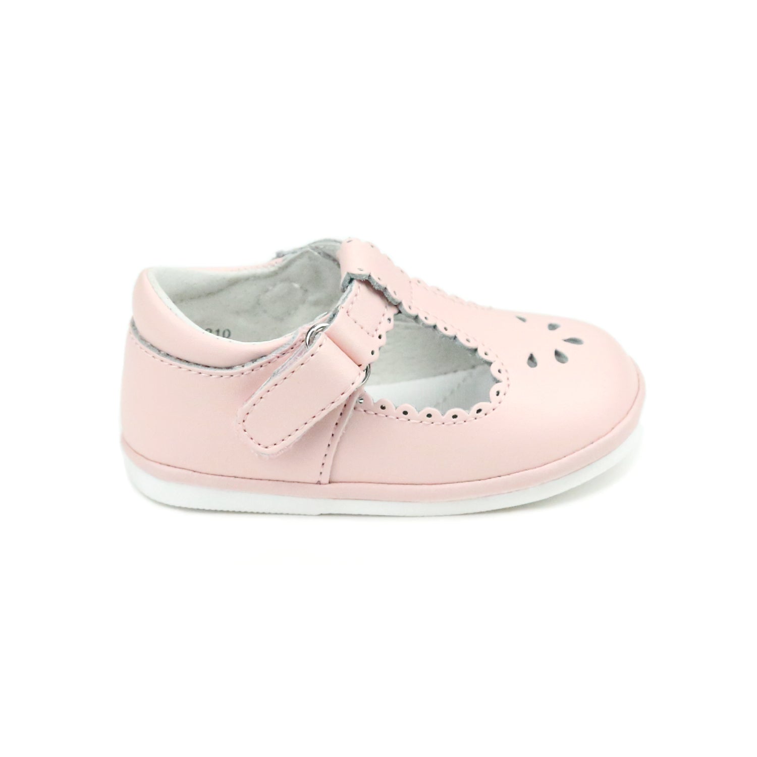 L’Amour Angel Dottie scalloped T-strap baby Mary Jane shoes in soft leather, perfect for early walkers and coordinating with Henry Duvall infant girl outfits