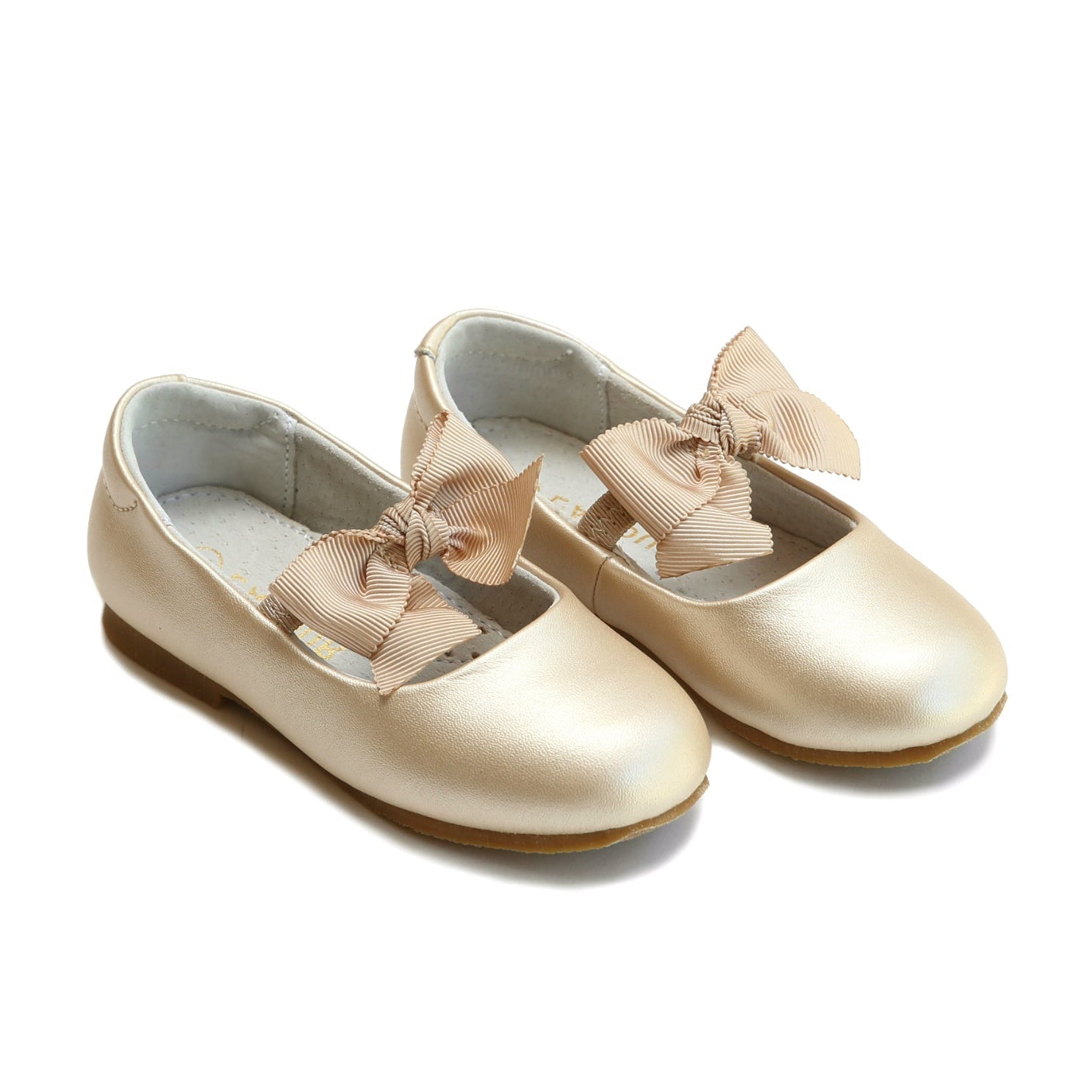 L’Amour Pauline matte leather bow flats for girls with elastic strap, perfect for special occasions, portraits, and pairing with Henry Duvall dresses.