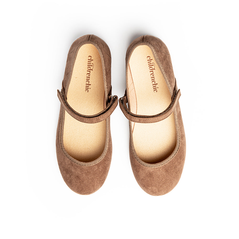 Childrenchic taupe Mary Jane shoes for girls with Velcro strap and cushioned insole, classic neutral fall shoes to pair with Henry Duvall dresses and outfits.