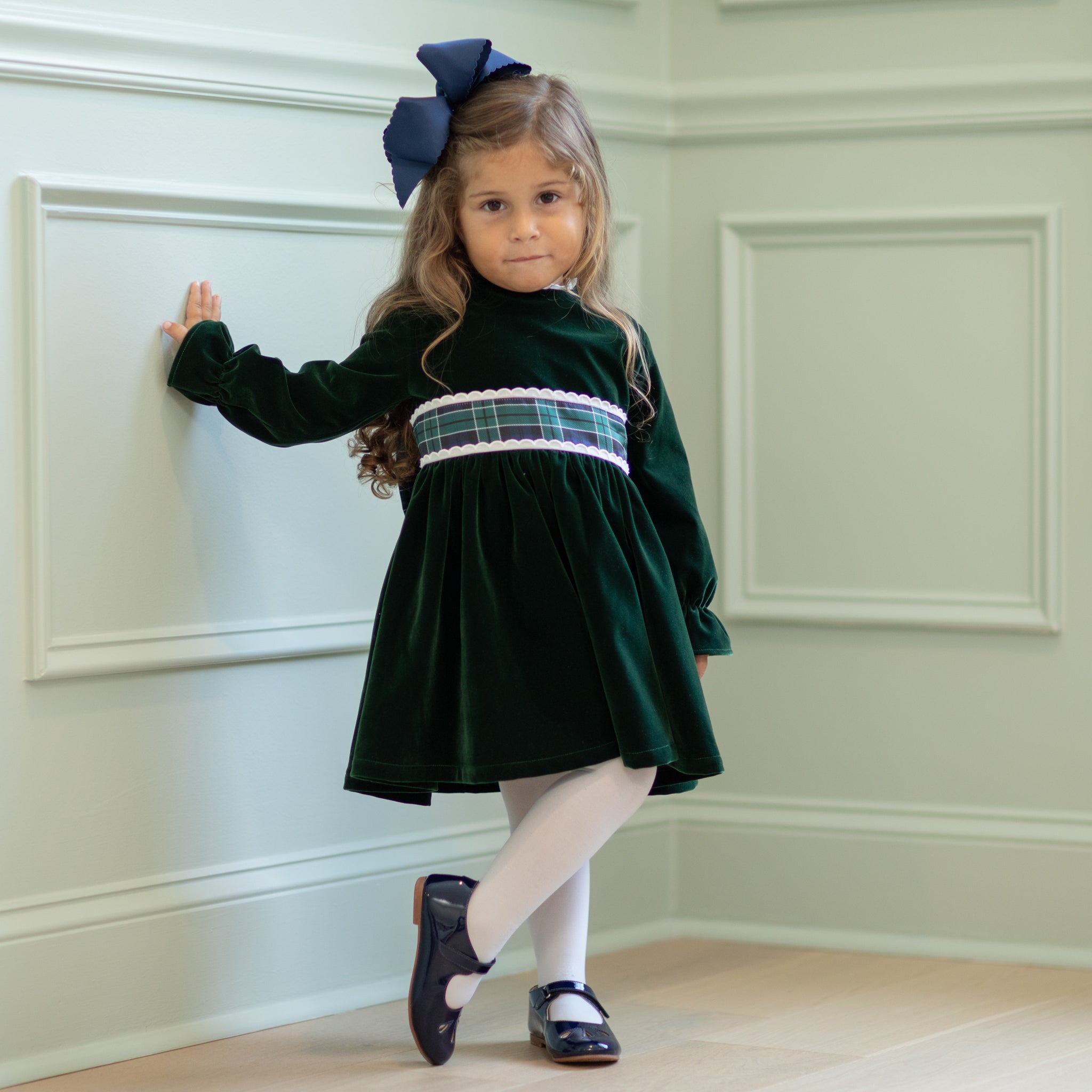 Elephantito navy patent leather Mary Jane with cut-out detail and adjustable strap, classic girls’ dress shoe for fall outfits, school events, and special occasions at Henry Duvall