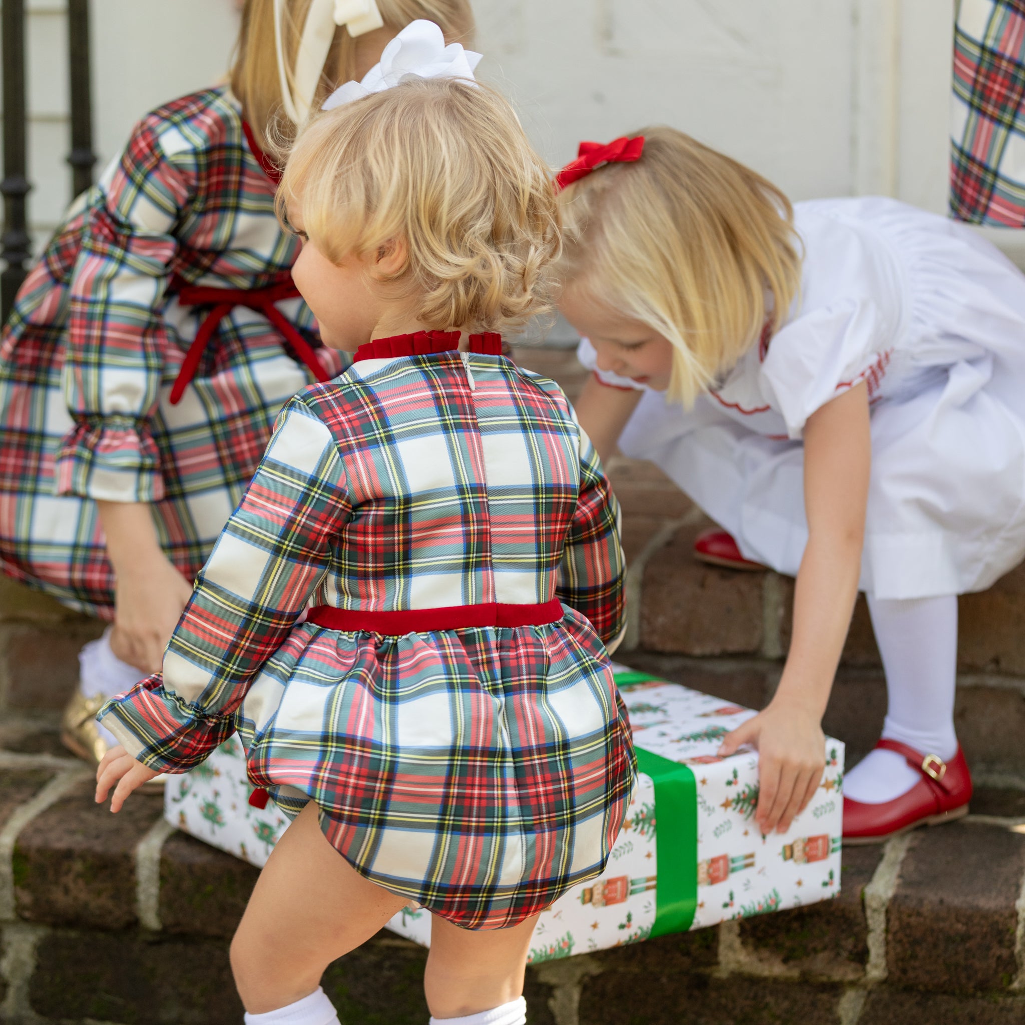Baby girl holiday bubble in Townsend Tartan with bow waist detail, classic plaid design for fall and holiday photos – Henry Duvall timeless baby outfit