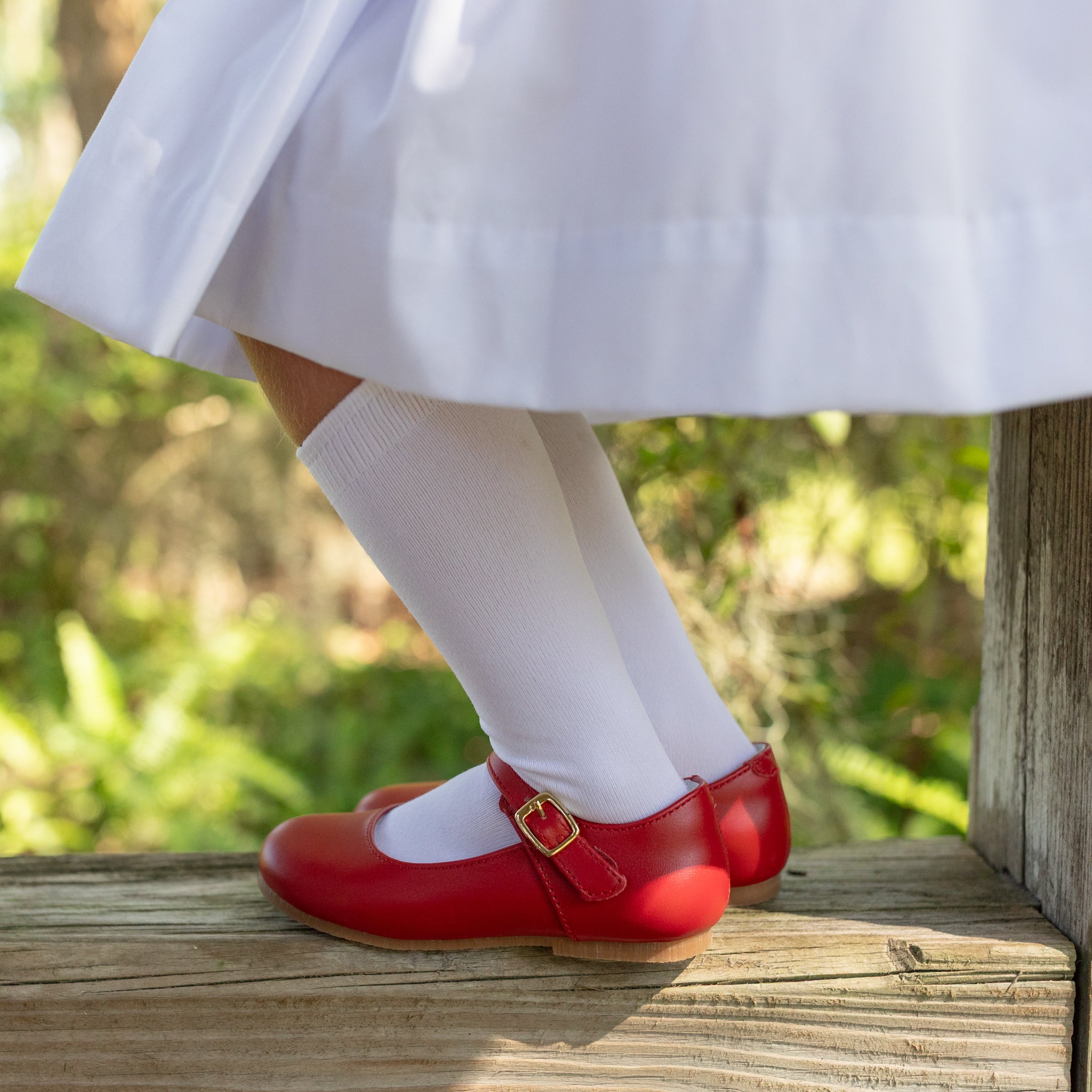 Classic girls red Mary Jane holiday shoes by L’Amour, timeless Christmas dress shoes for girls, perfect with tartan dresses and Henry Duvall holiday outfits