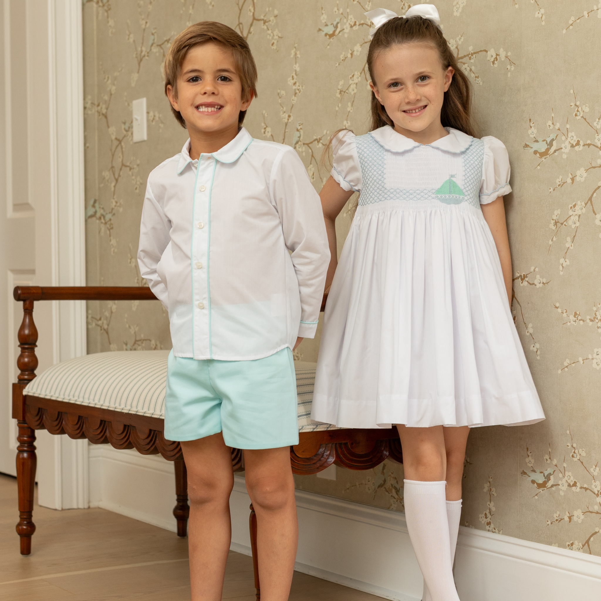 Henry Duvall Sullivan Shorts Set for boys in mint piqué, a classic two-piece outfit featuring a button-down shirt with rounded collar and tailored shorts.