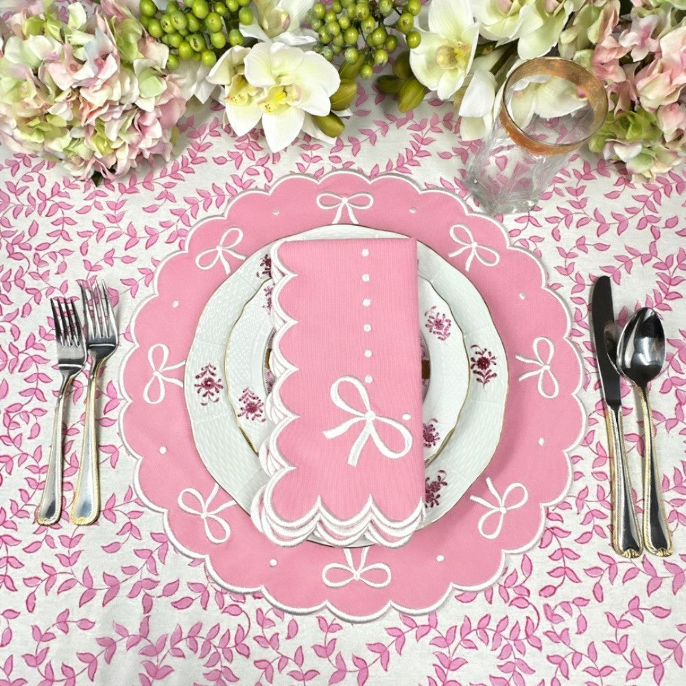 Juliet Bows Placemat in Pink, Set of 4 - Henry Duvall