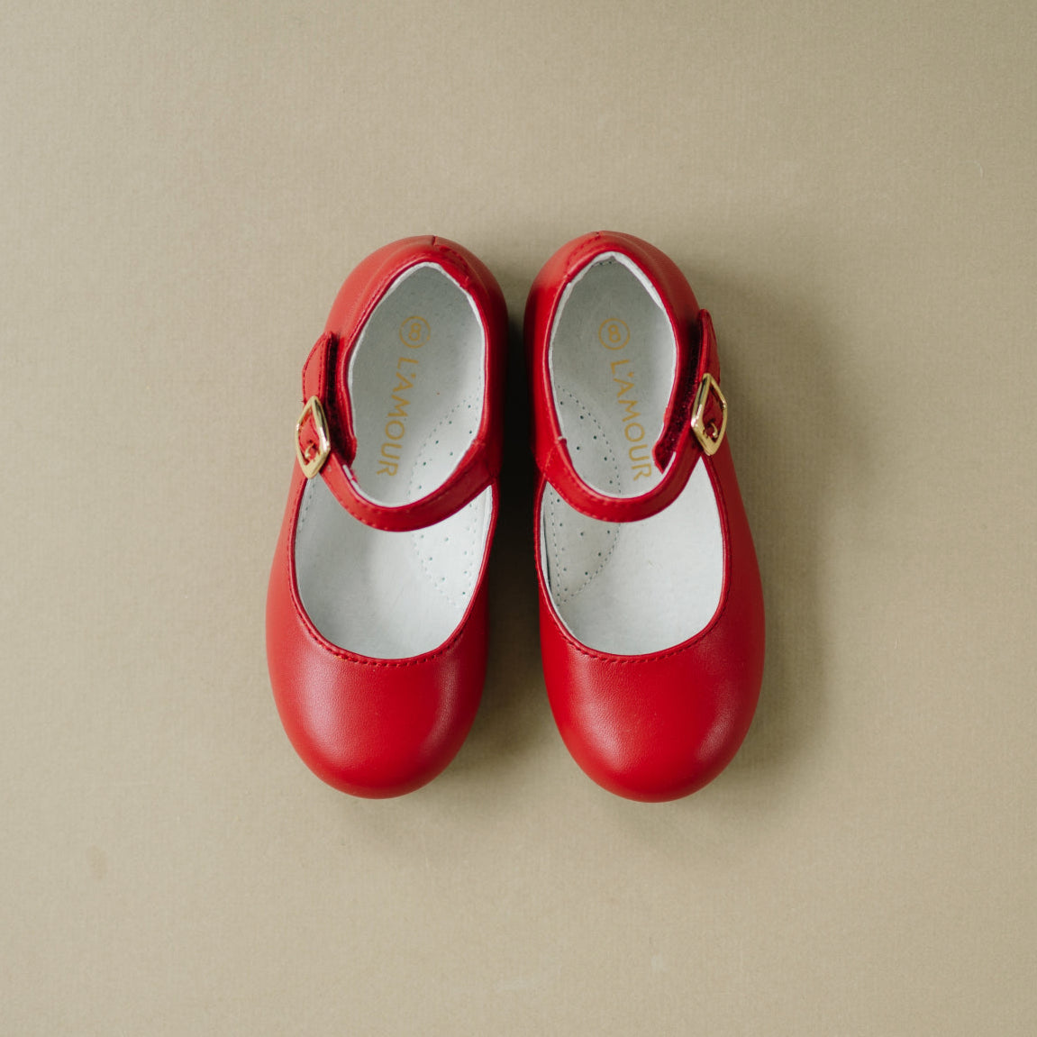 Classic girls red Mary Jane holiday shoes by L’Amour, timeless Christmas dress shoes for girls, perfect with tartan dresses and Henry Duvall holiday outfits