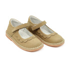 L’Amour patent leather scalloped Mary Jane shoes for girls in classic shiny finish, perfect for fall family photos and holiday dressing