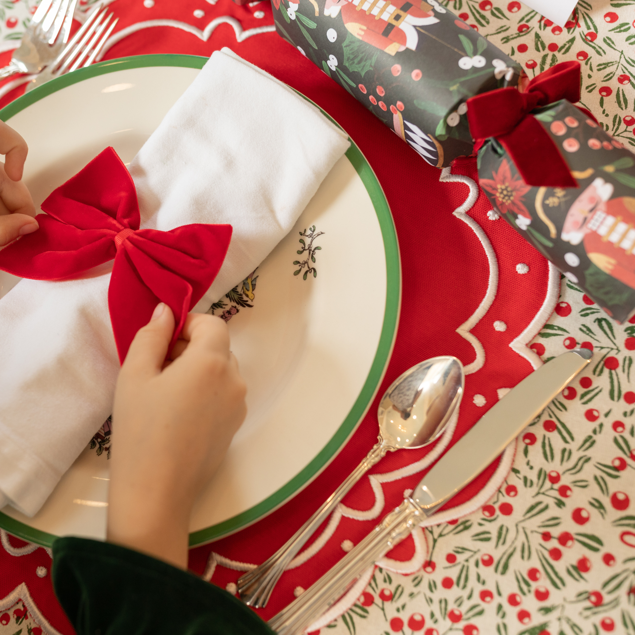 Flying Sheep Country red embroidered placemats, classic round red holiday placemats with white stitching, perfect for Christmas and Thanksgiving table settings, available at Holiday Fave Finds