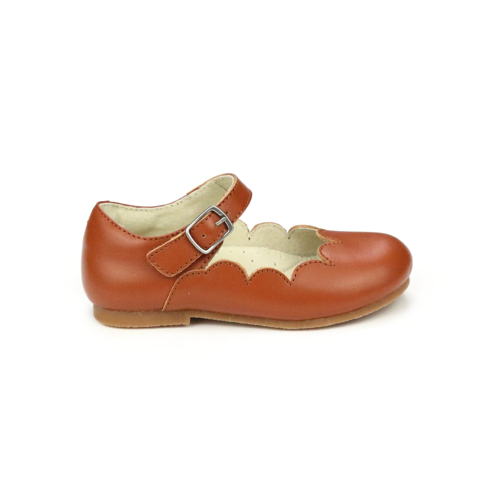 Leather scalloped Mary Jane dress shoes for girls by L’Amour, toddler to youth sizes, perfect for pairing with Henry Duvall dresses and fall outfits