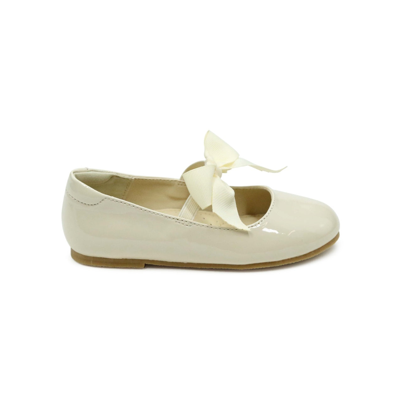Girls patent leather Mary Jane flats by L’Amour with grosgrain bow elastic strap, perfect for fall parties, portraits, and coordinating with Henry Duvall dresses