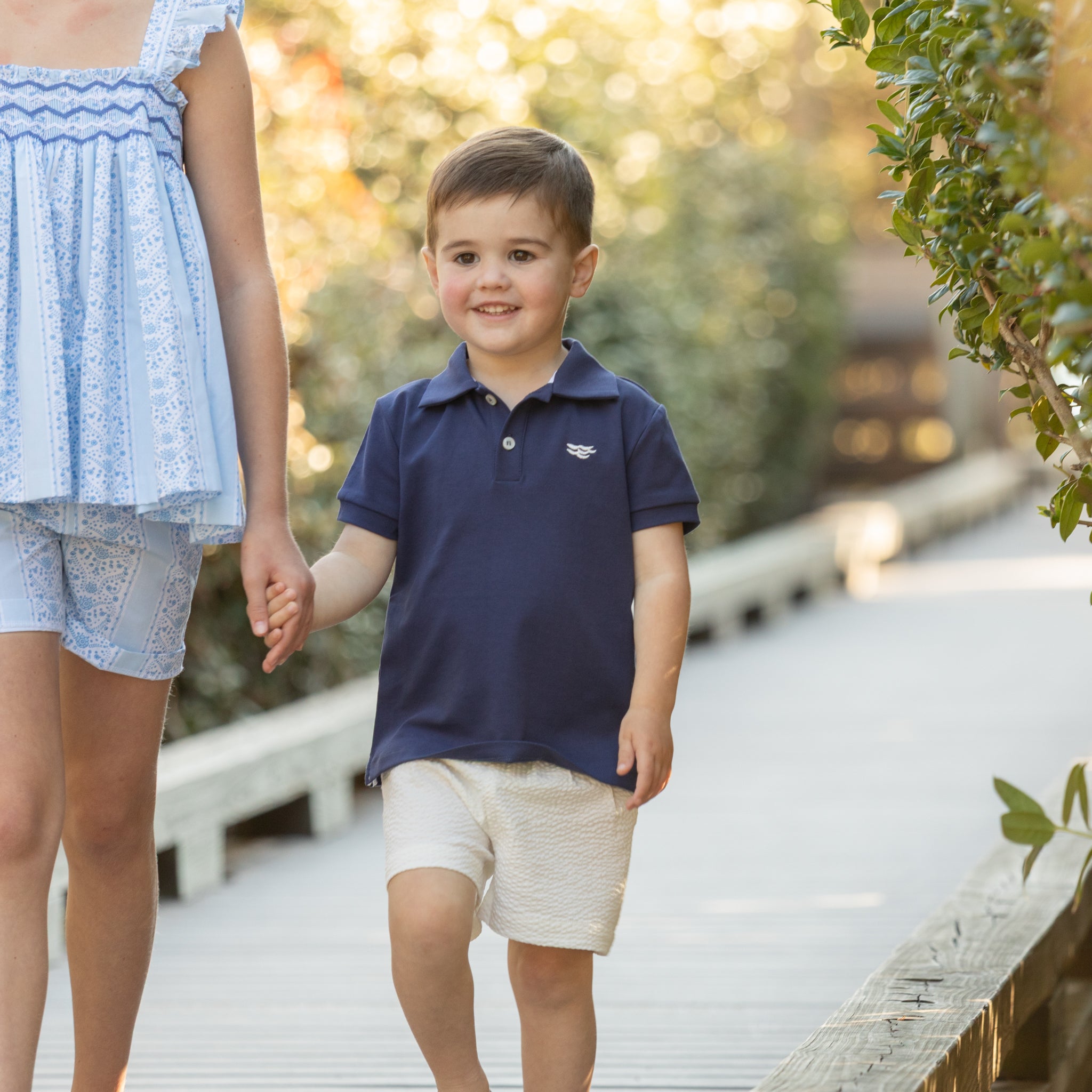 Henry Duvall boys white seersucker pull-on shorts, a classic preppy short in lightweight seersucker for spring and summer.