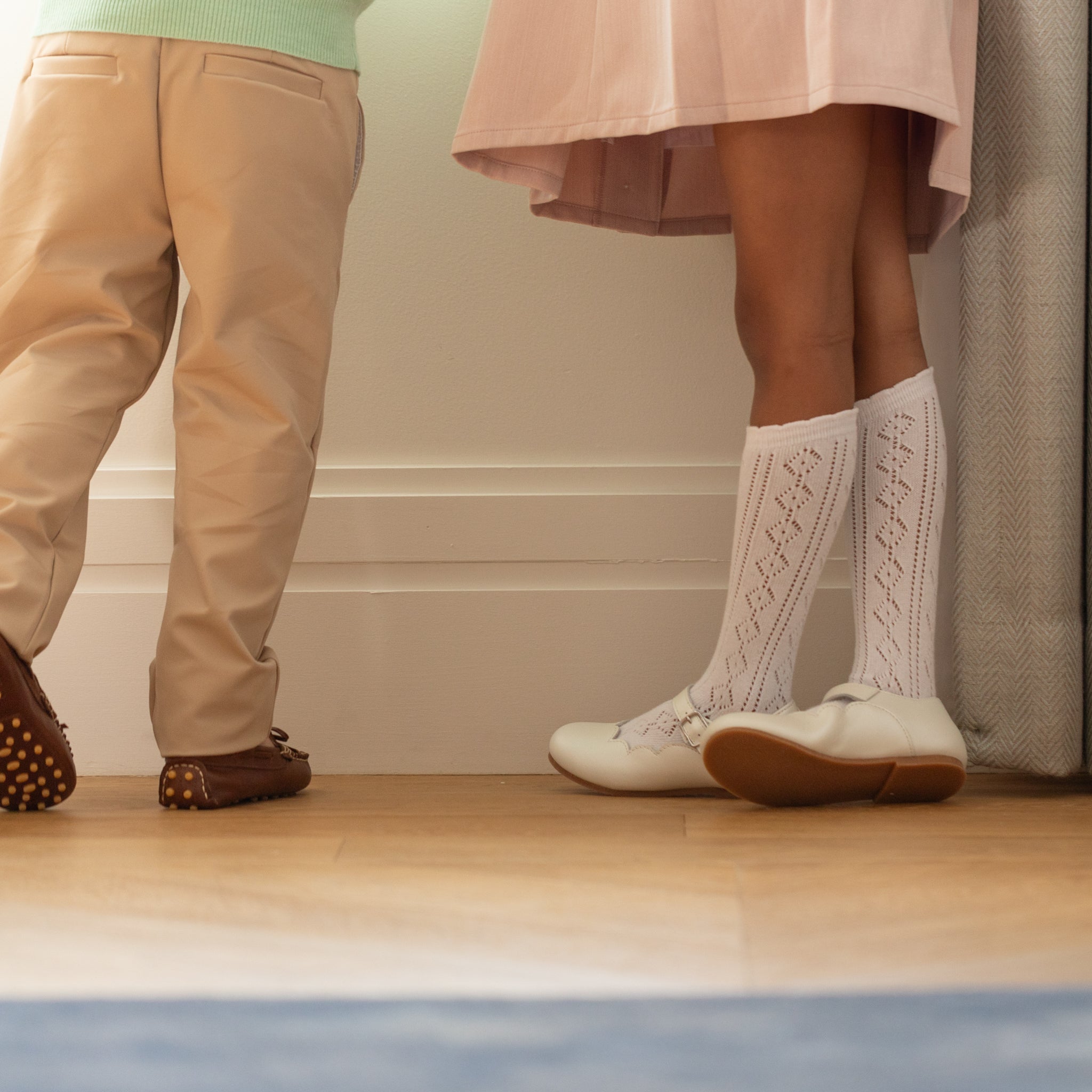 Leather scalloped Mary Jane dress shoes for girls by L’Amour, toddler to youth sizes, perfect for pairing with Henry Duvall dresses and fall outfits