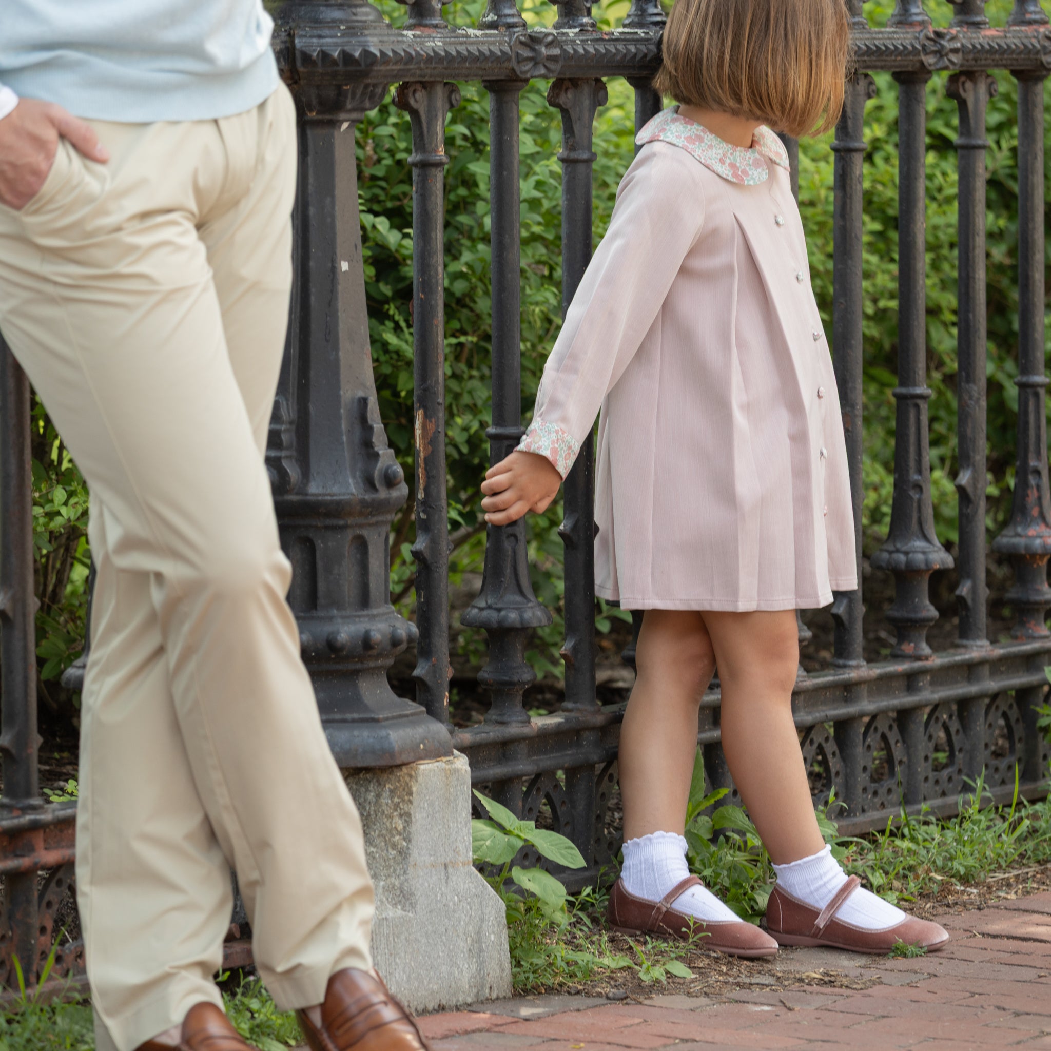 White Scalloped Frill Ankle Socks for girls and toddlers, classic ankle-length socks to coordinate with Henry Duvall’s Fall Collection