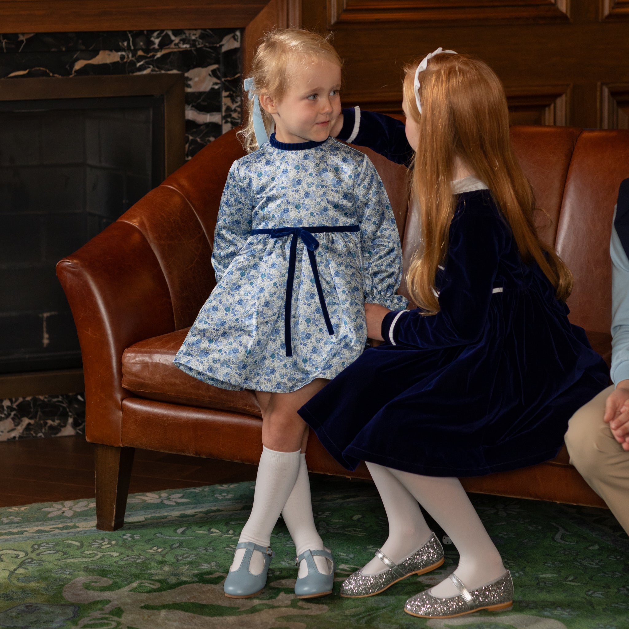 L’Amour Eleanor T-strap Mary Jane shoes for girls in smooth leather with classic cutouts, ideal for fall outfits, family photos, and coordinating with Henry Duvall collections