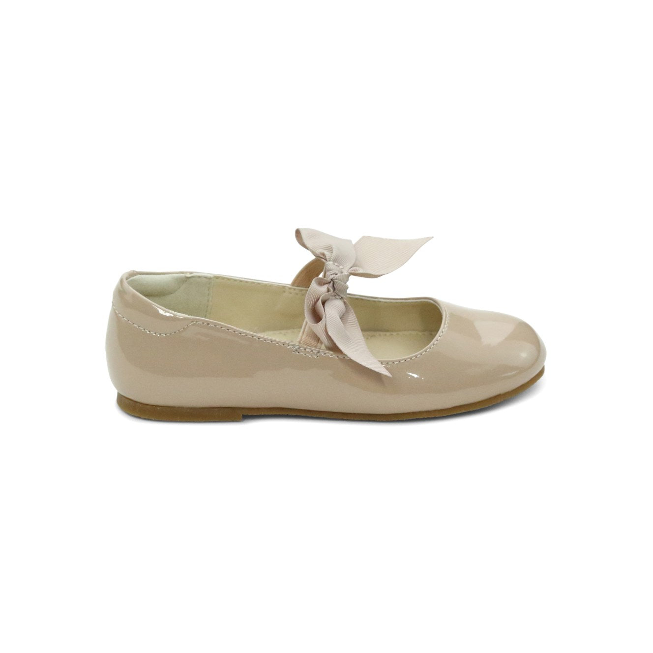 Girls patent leather Mary Jane flats by L’Amour with grosgrain bow elastic strap, perfect for fall parties, portraits, and coordinating with Henry Duvall dresses